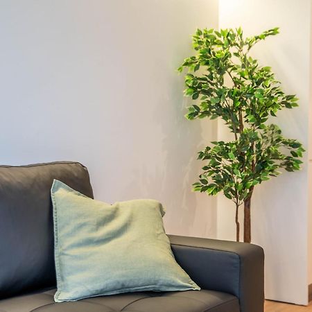 Trindade Bliss: 1Br W/ Free Parking By Lovelystay ポルト エクステリア 写真