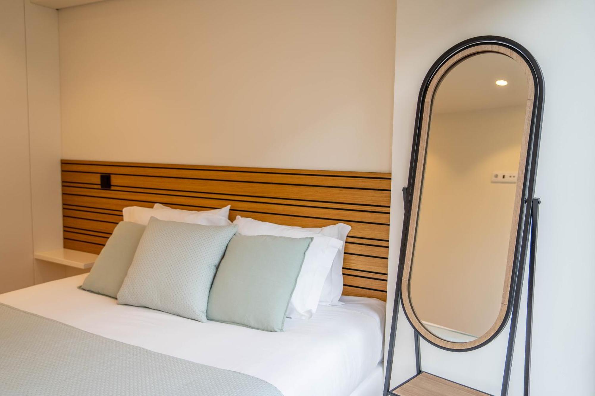 Trindade Bliss: 1Br W/ Free Parking By Lovelystay ポルト エクステリア 写真