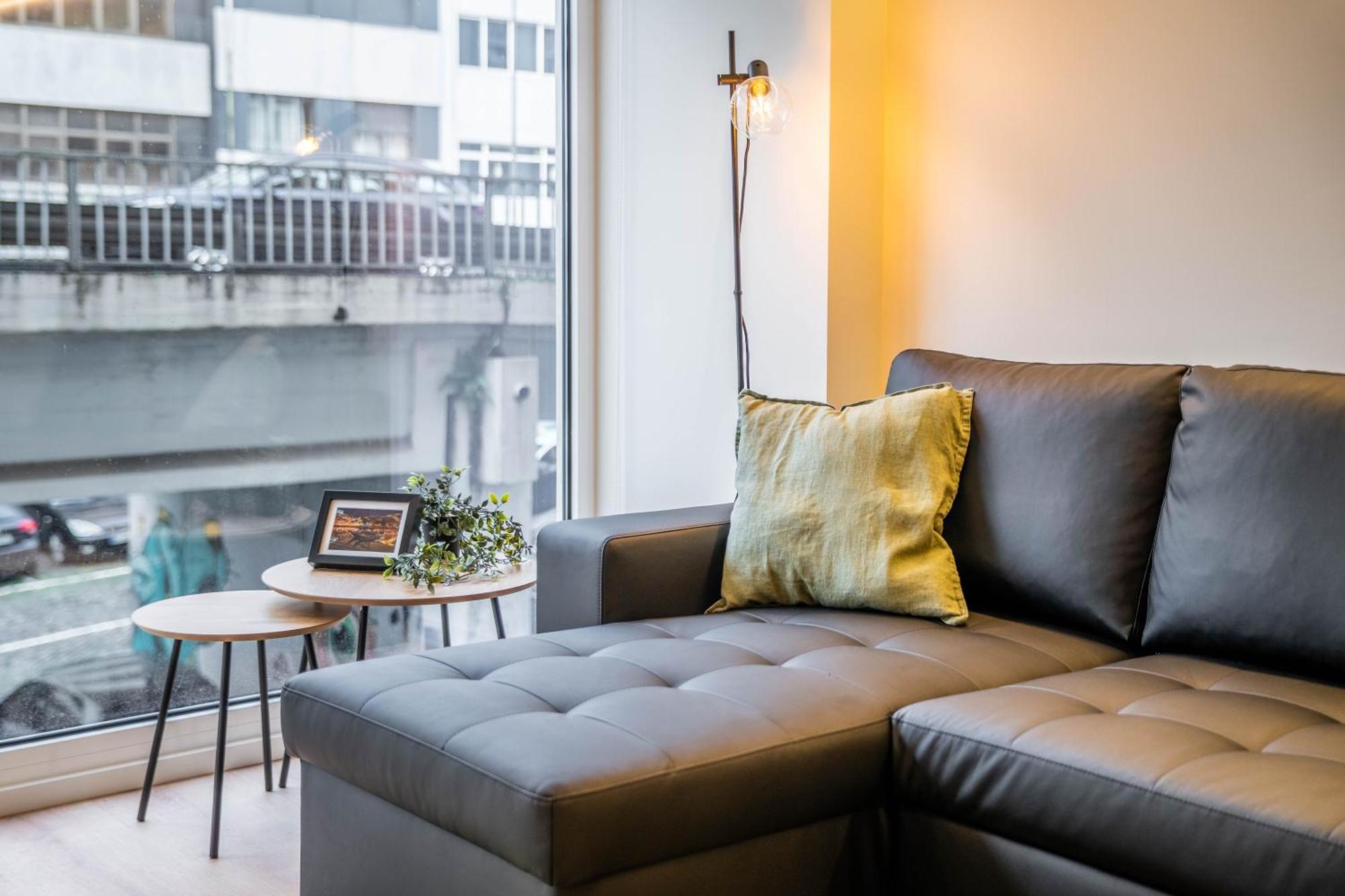 Trindade Bliss: 1Br W/ Free Parking By Lovelystay ポルト エクステリア 写真